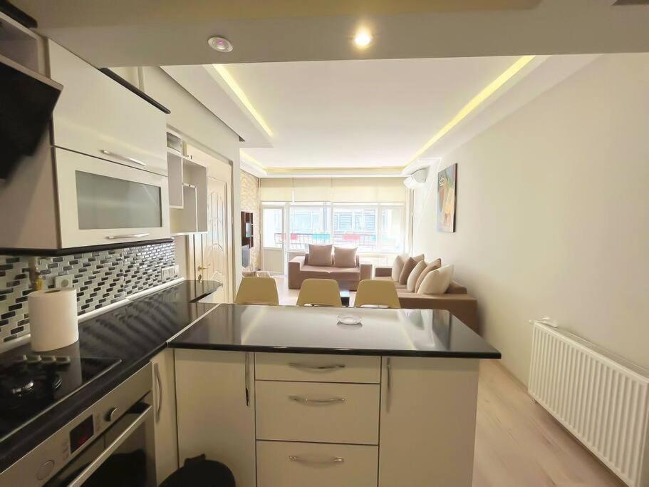 Ferienwohnung House In The Center Of Kadikoy Istanbul Exterior foto